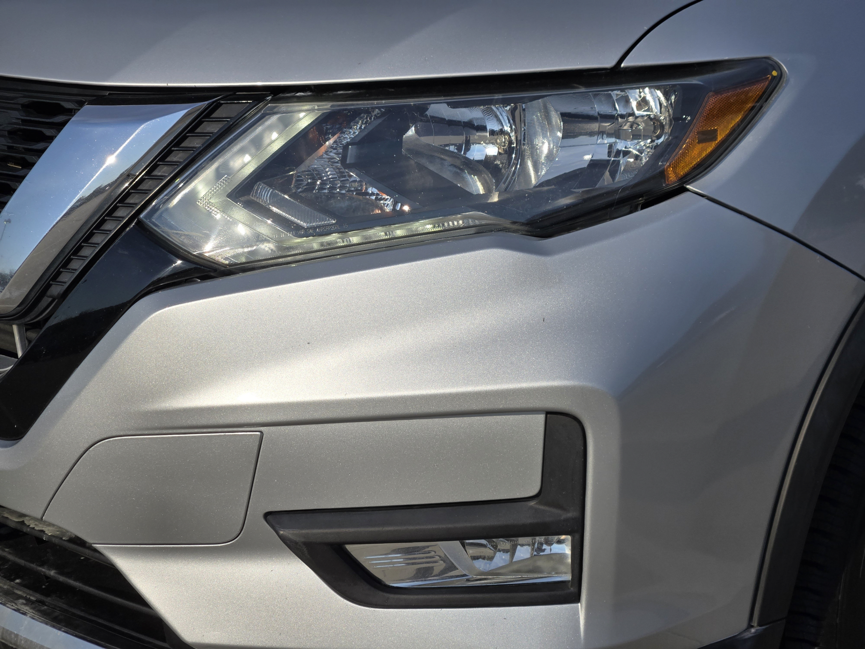Used 2018 Nissan Rogue SV w/ Sun & Sound Touring Package AWD/4WD image 30