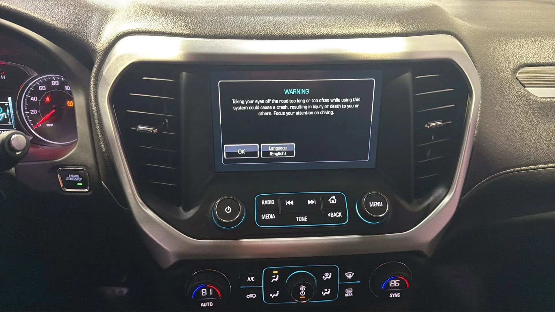 Used 2019 GMC Acadia SLT w/ LPO, Floor Liner Package FWD image 18