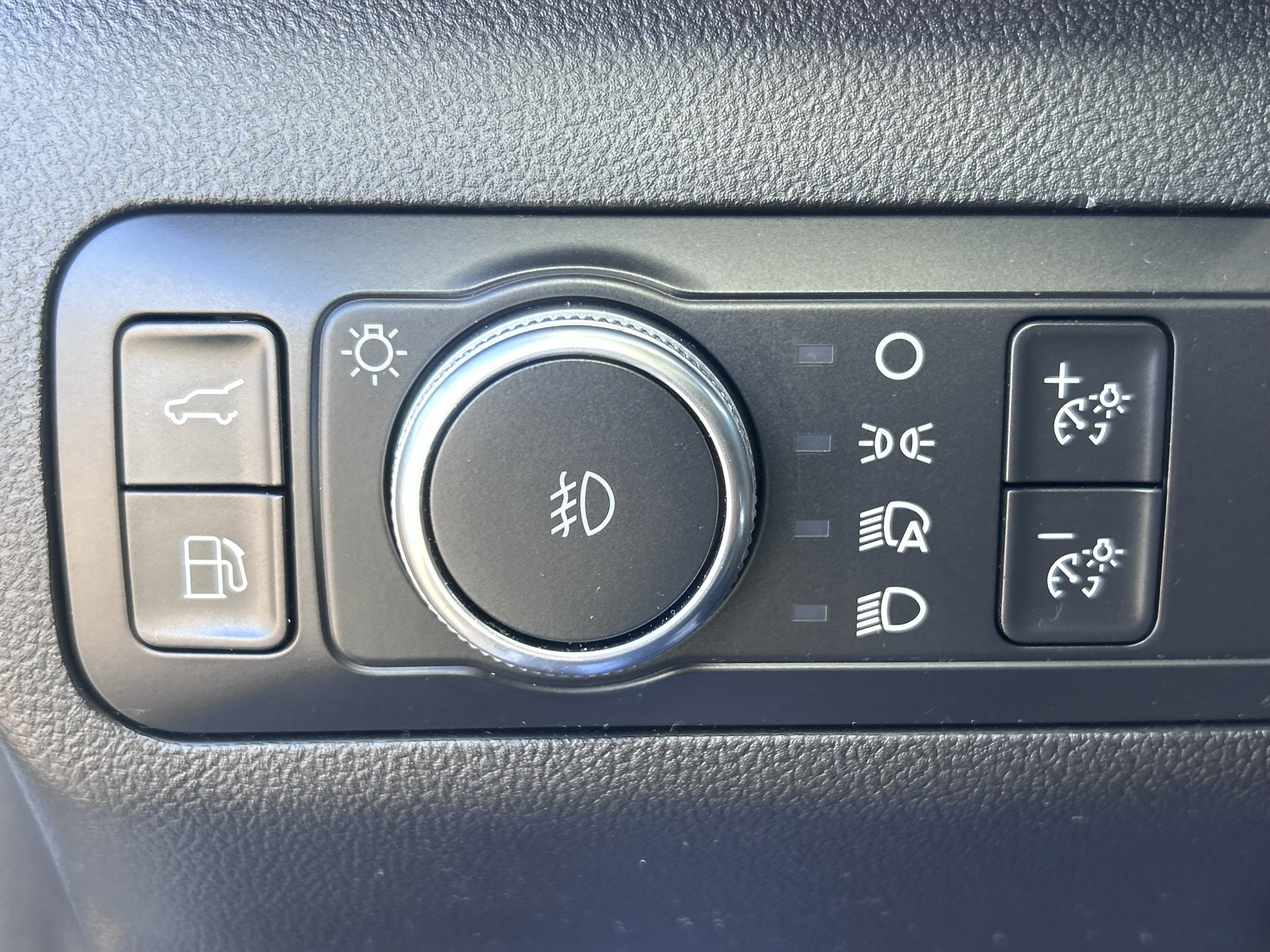 Used 2022 Ford Escape SEL FWD image 18