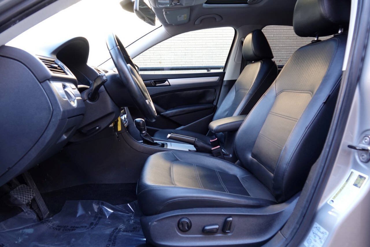 Used 2012 Volkswagen Passat TDI SE FWD image 51