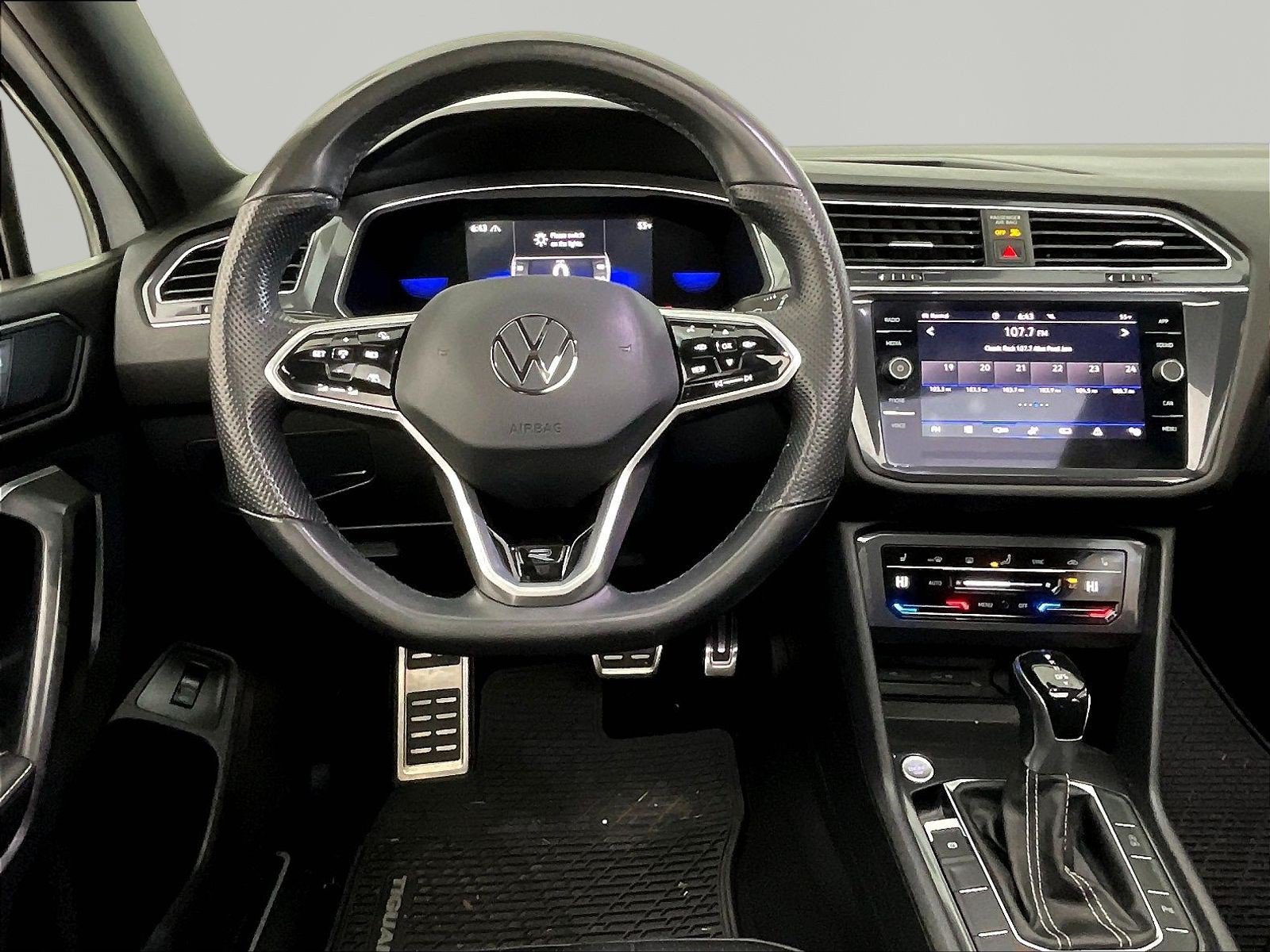 Used 2022 Volkswagen Tiguan SE R-Line AWD/4WD image 8