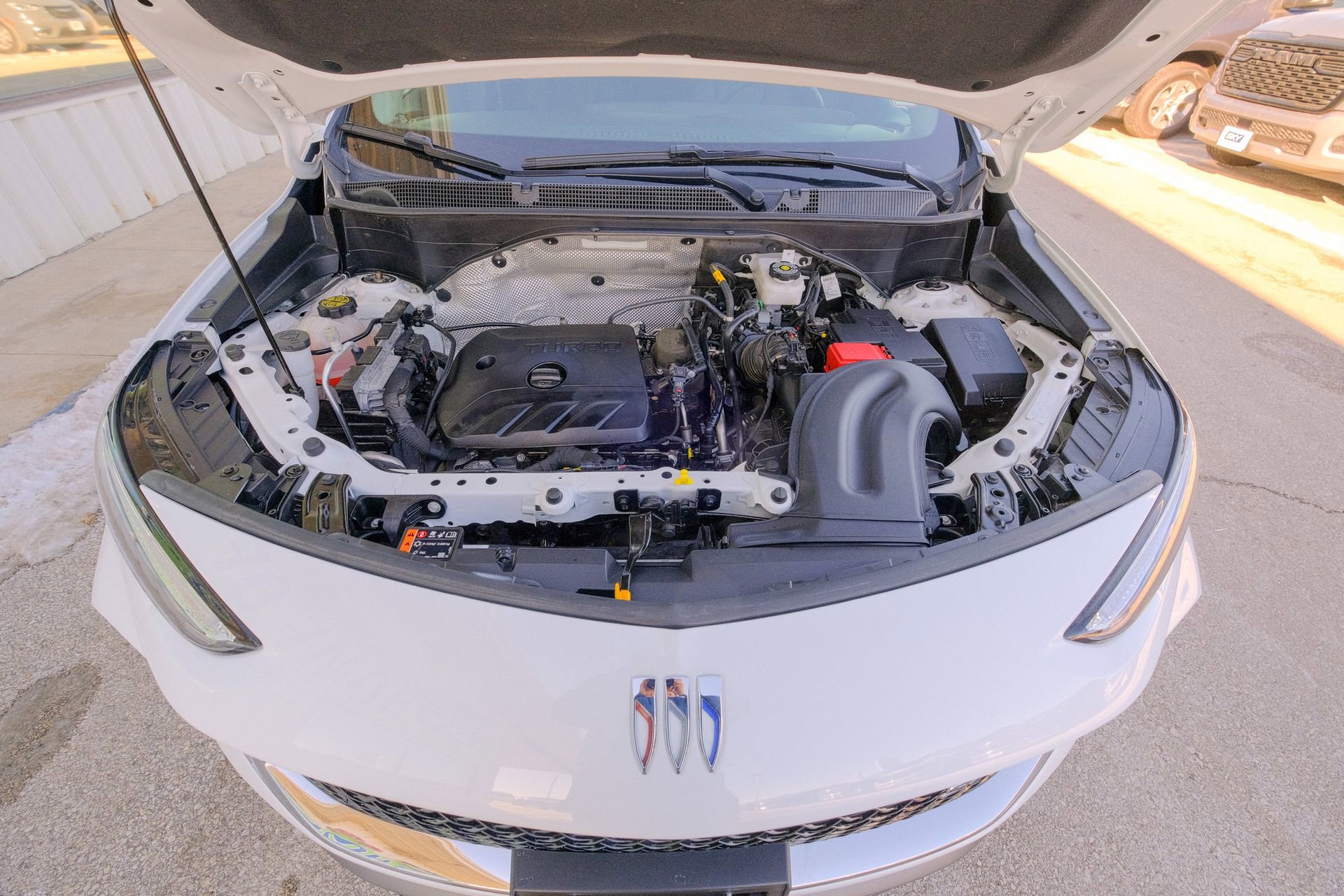 Used 2024 Buick Encore GX Sport Touring image 37