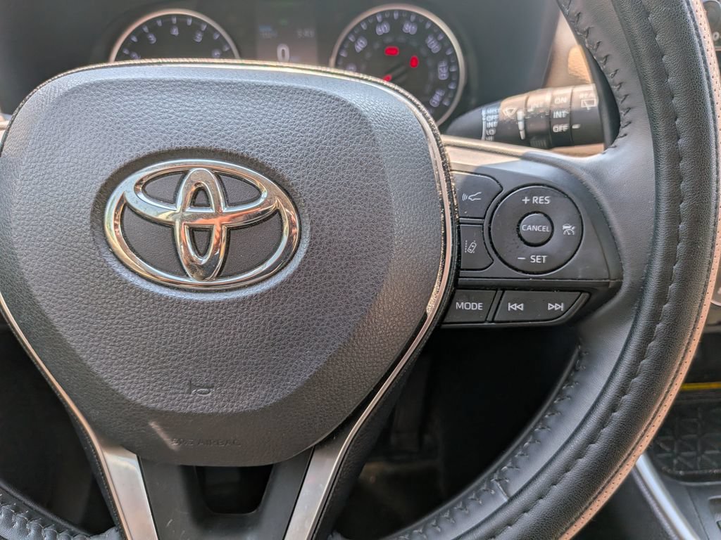 Used 2019 Toyota RAV4 XLE Premium w/ Advanced Technology Package FWD image 13