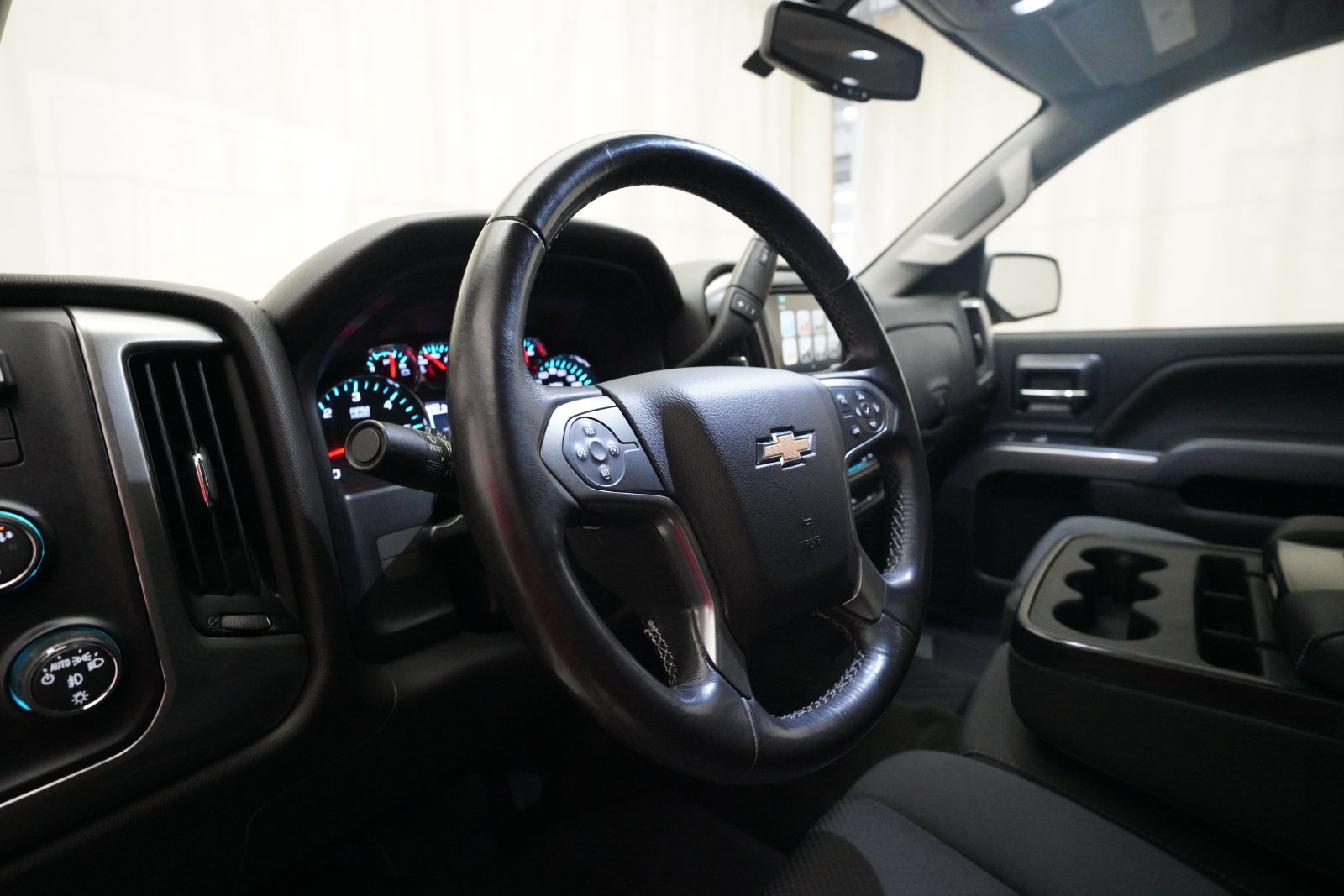Used 2019 Chevrolet Silverado 1500 LT w/ All Star Edition AWD/4WD image 8