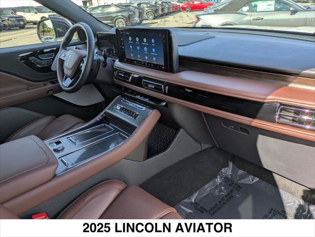 Used 2025 Lincoln Aviator Reserve w/ Equipment Group 201A AWD/4WD image 26