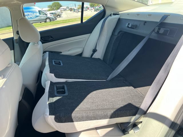 Used 2024 Nissan Altima 2.5 SV FWD image 38