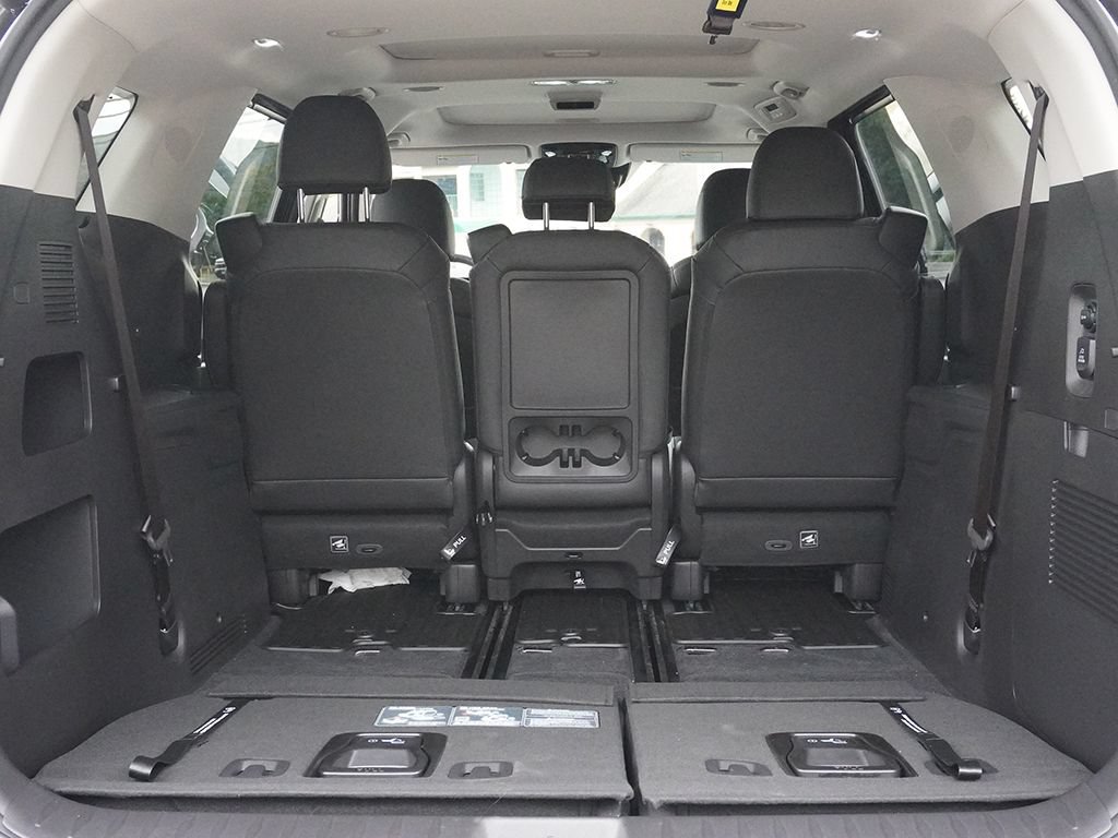 Used 2025 Kia Carnival SX Prestige FWD image 23