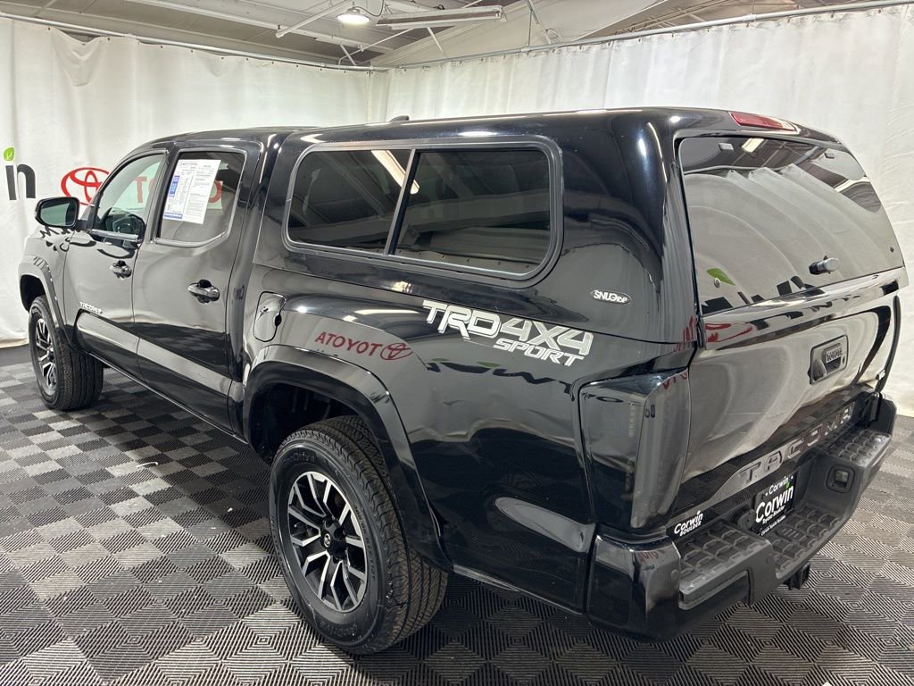 Used 2021 Toyota Tacoma TRD Sport w/ Technology Package image 5