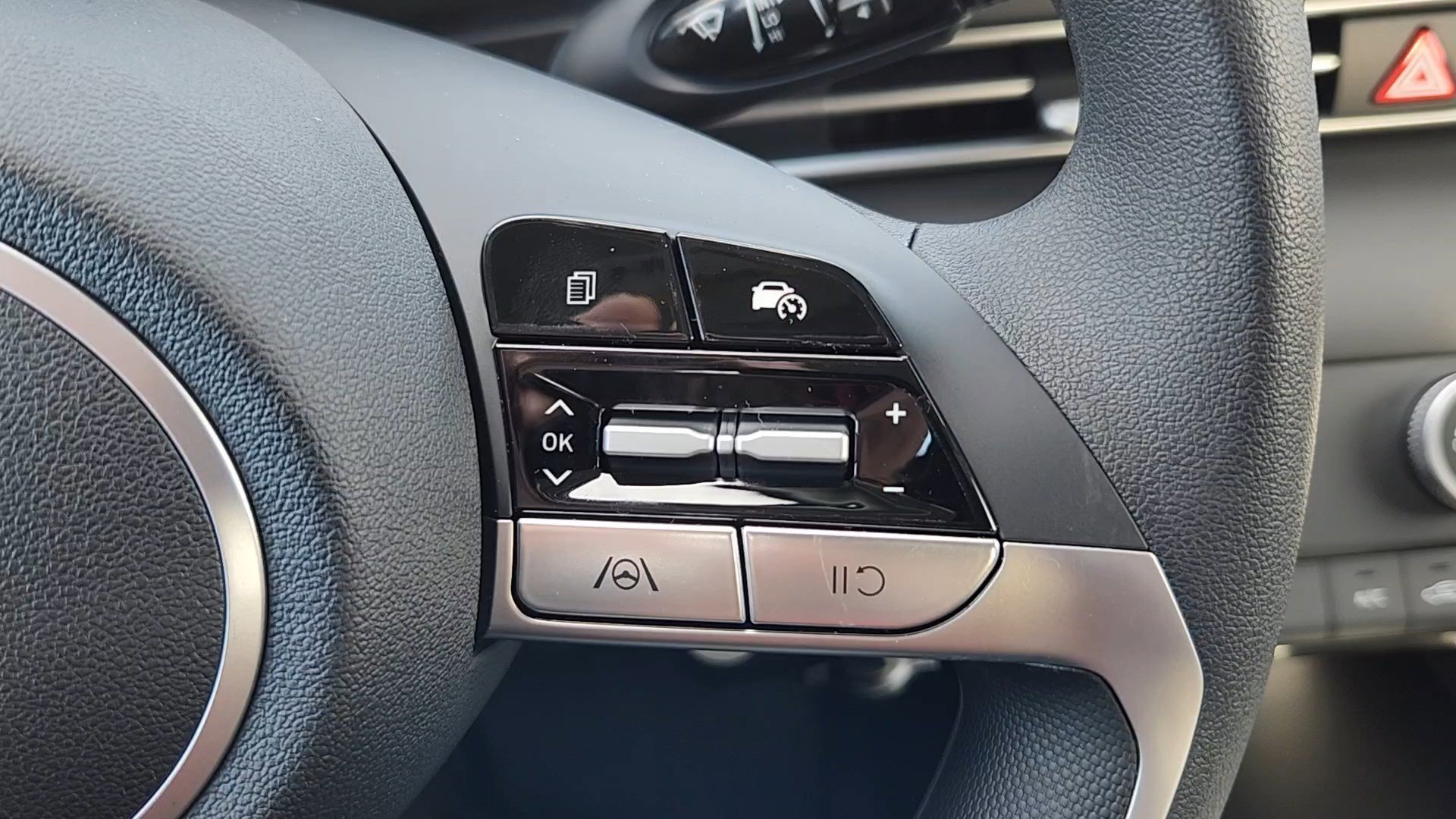 New 2026 Hyundai Elantra SE image 12