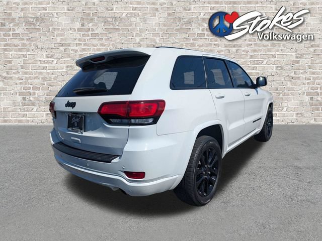 Used 2020 Jeep Grand Cherokee Altitude RWD image 4