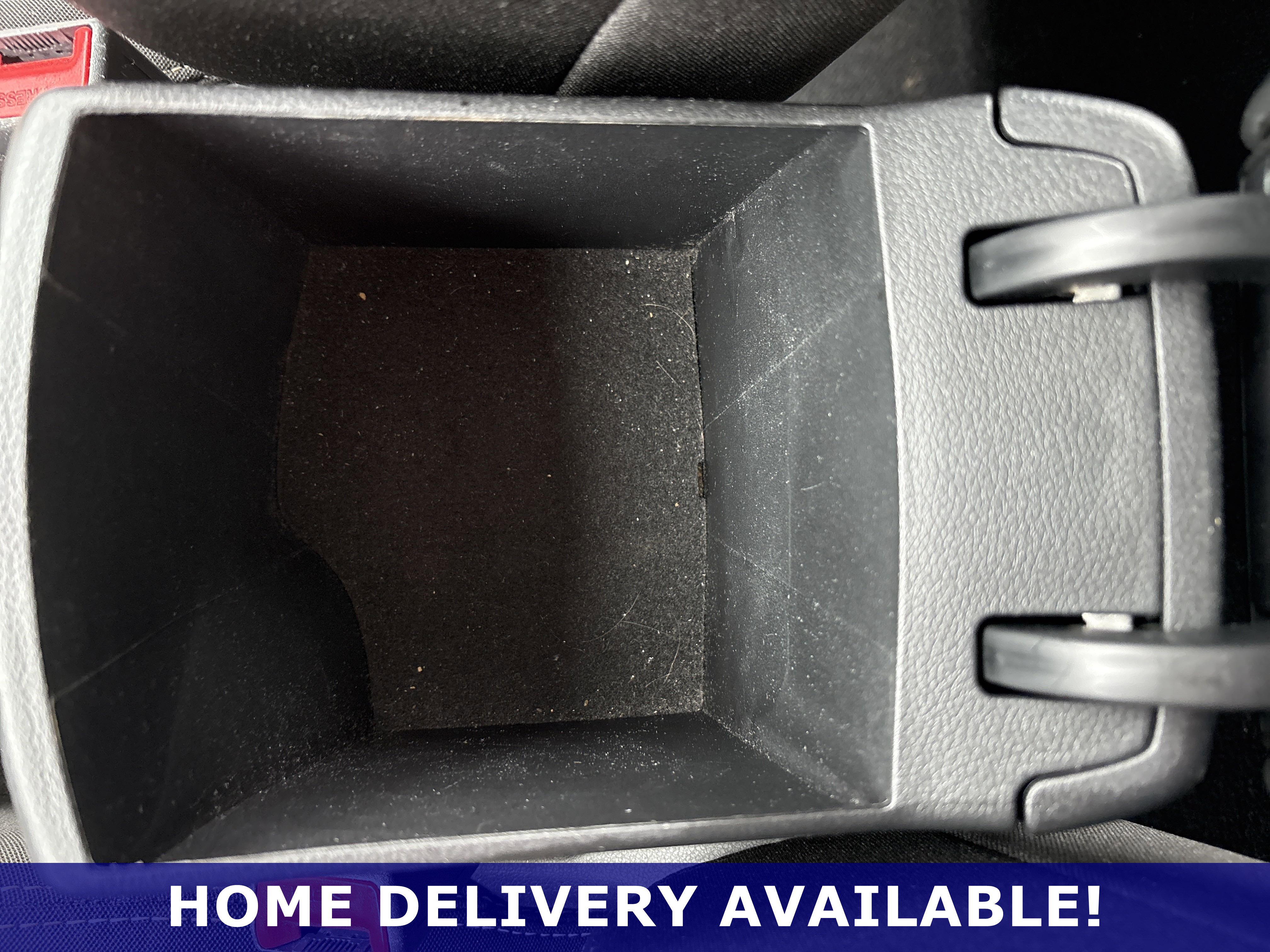 Used 2025 Hyundai Venue SEL image 14