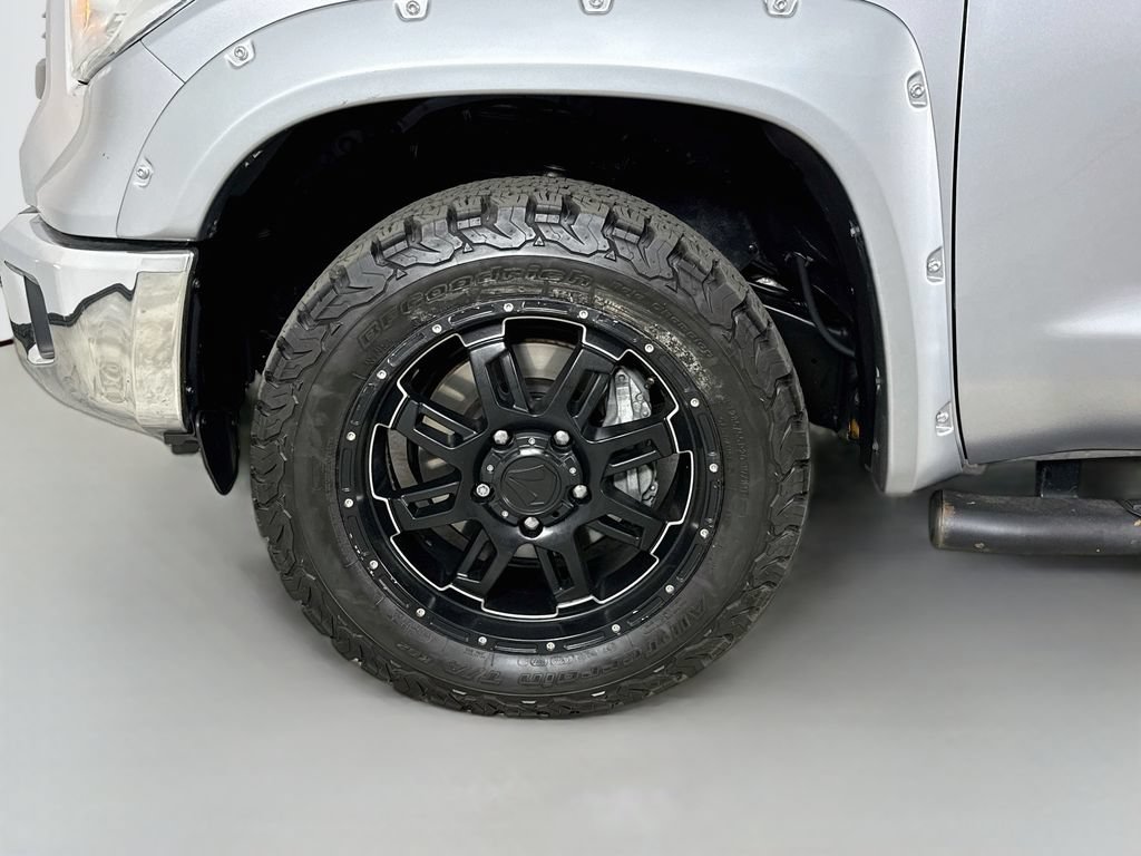 Used 2014 Toyota Tundra SR5 w/ SR5 Upgrade Package AWD/4WD image 29