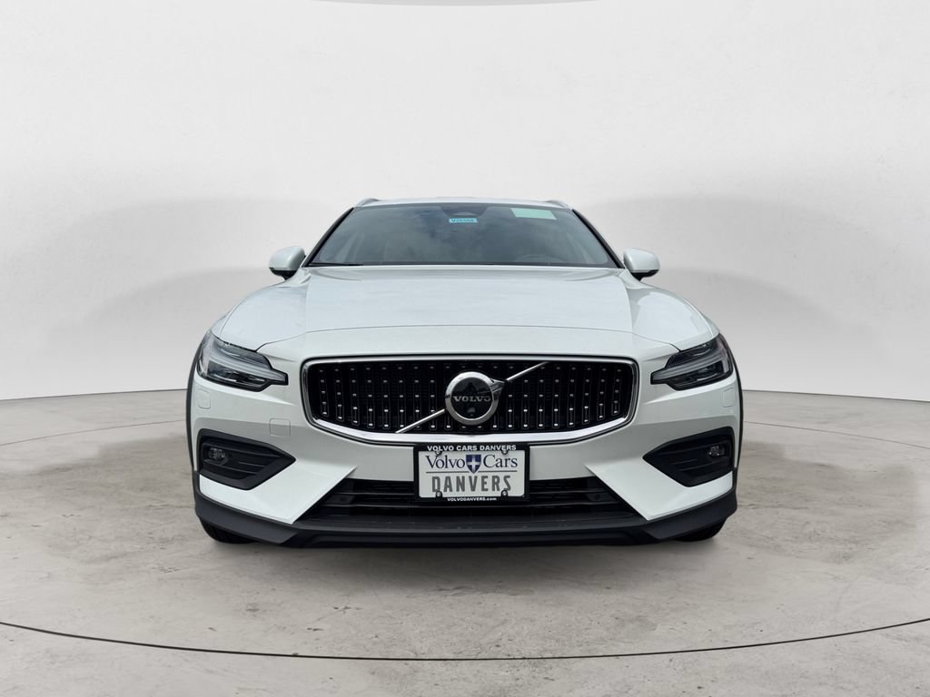 New 2026 Volvo V60 B5 Cross Country Ultra w/ Protection Package Premier AWD/4WD image 29