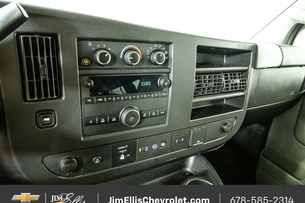 Used 2020 Chevrolet Express 3500 LT w/ LT Preferred Equipment Group RWD image 11