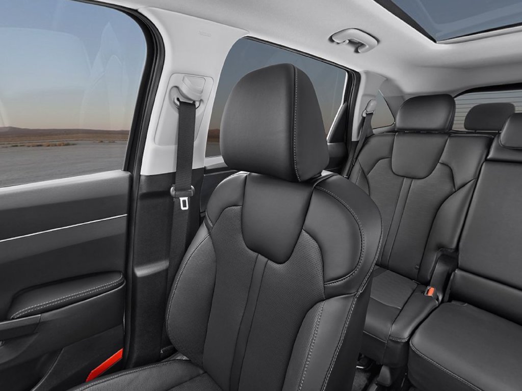 New 2026 Kia Sorento S FWD image 16