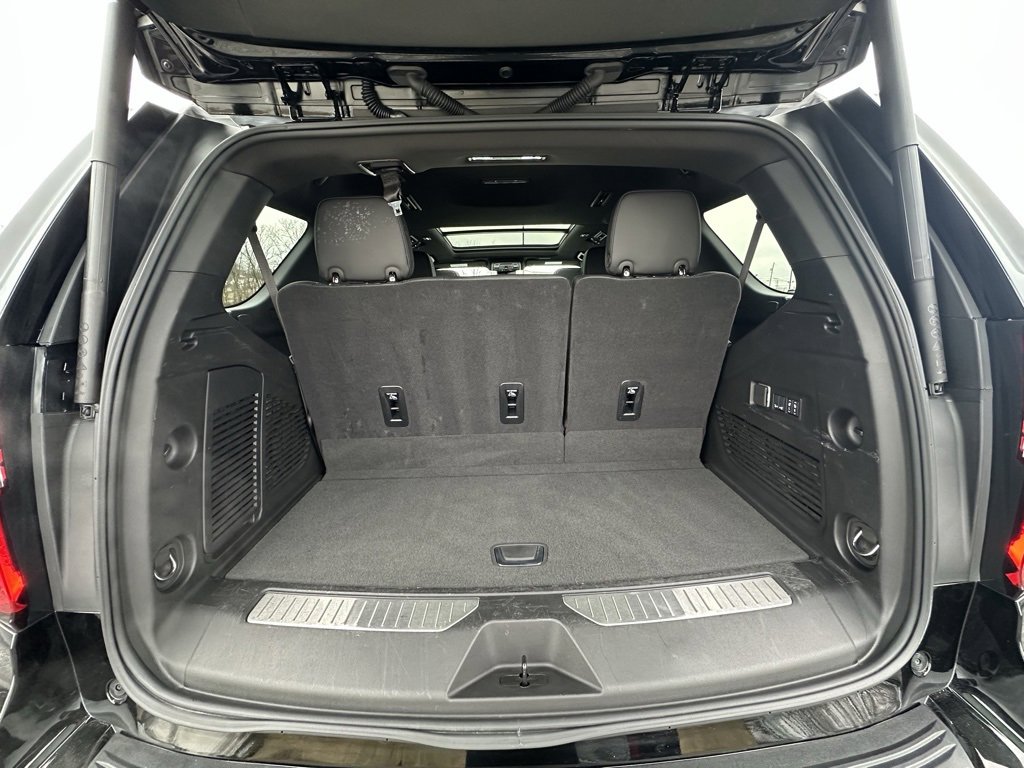 Used 2025 GMC Yukon Denali w/ Sun & Power Step Package image 14