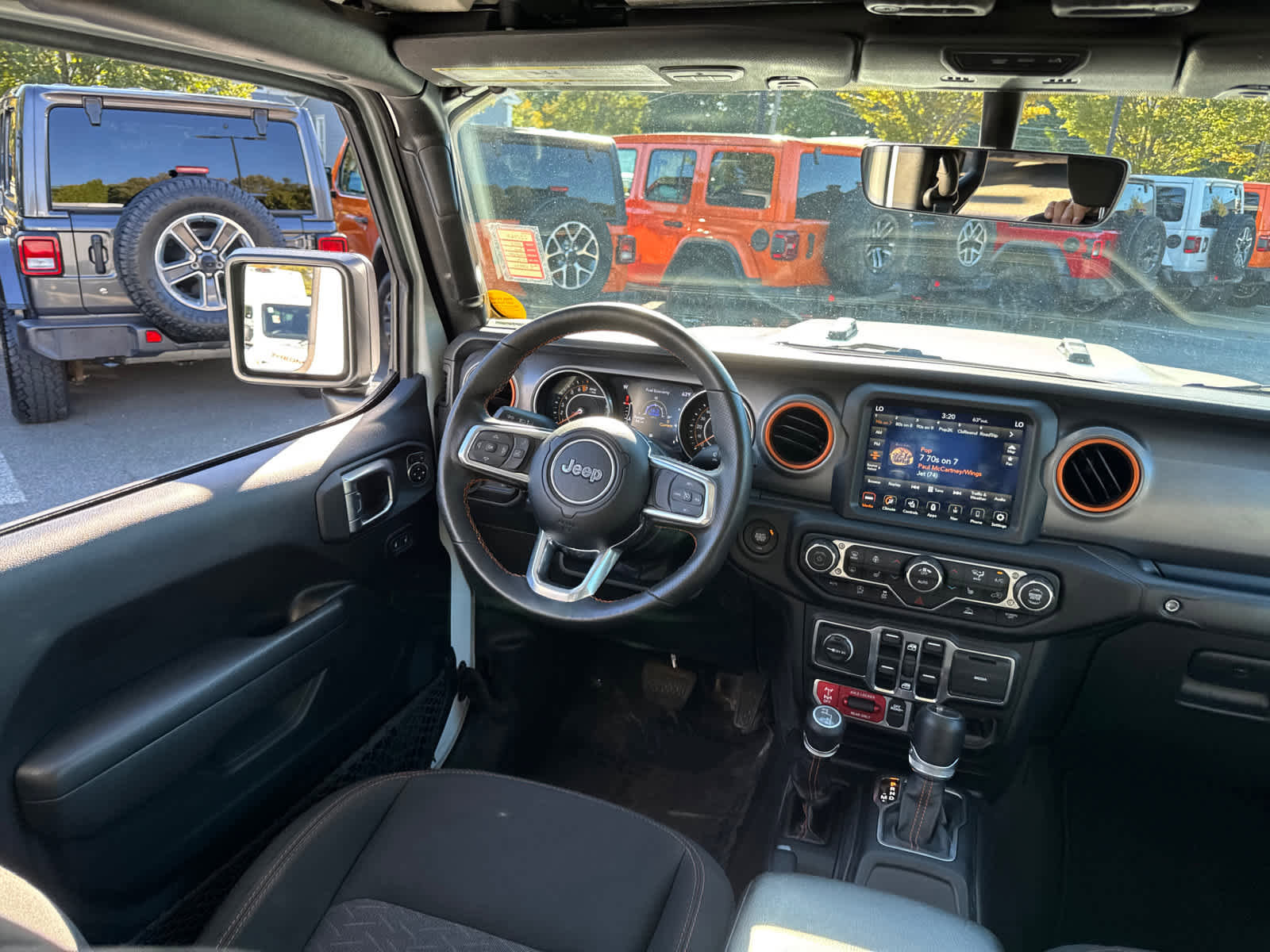 Used 2023 Jeep Gladiator Mojave w/ Cold Weather Group image 33