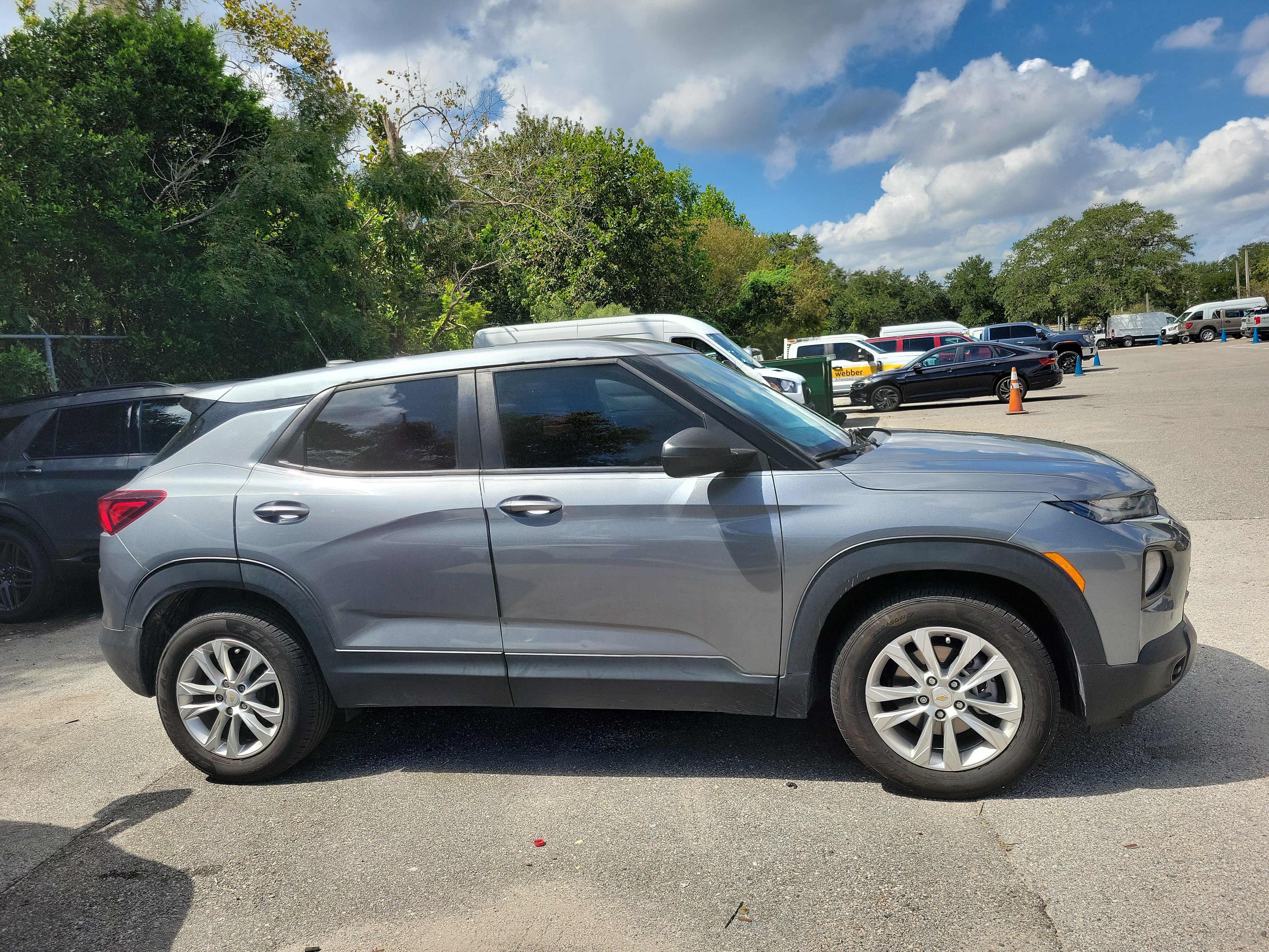 Used 2021 Chevrolet TrailBlazer LS FWD image 4