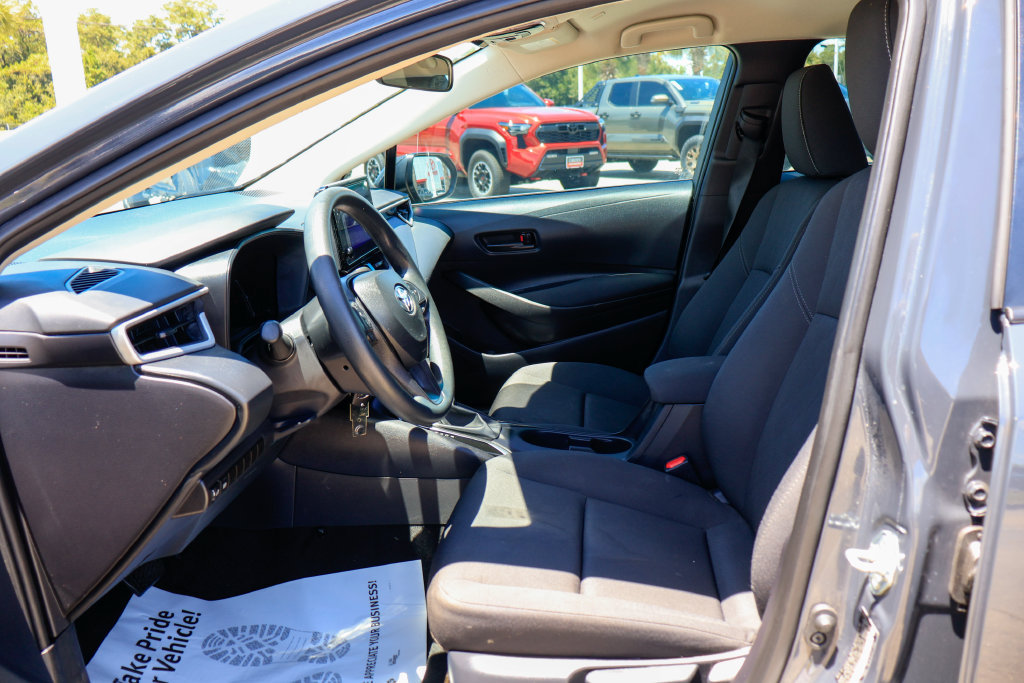 Used 2026 Toyota Corolla LE FWD image 9
