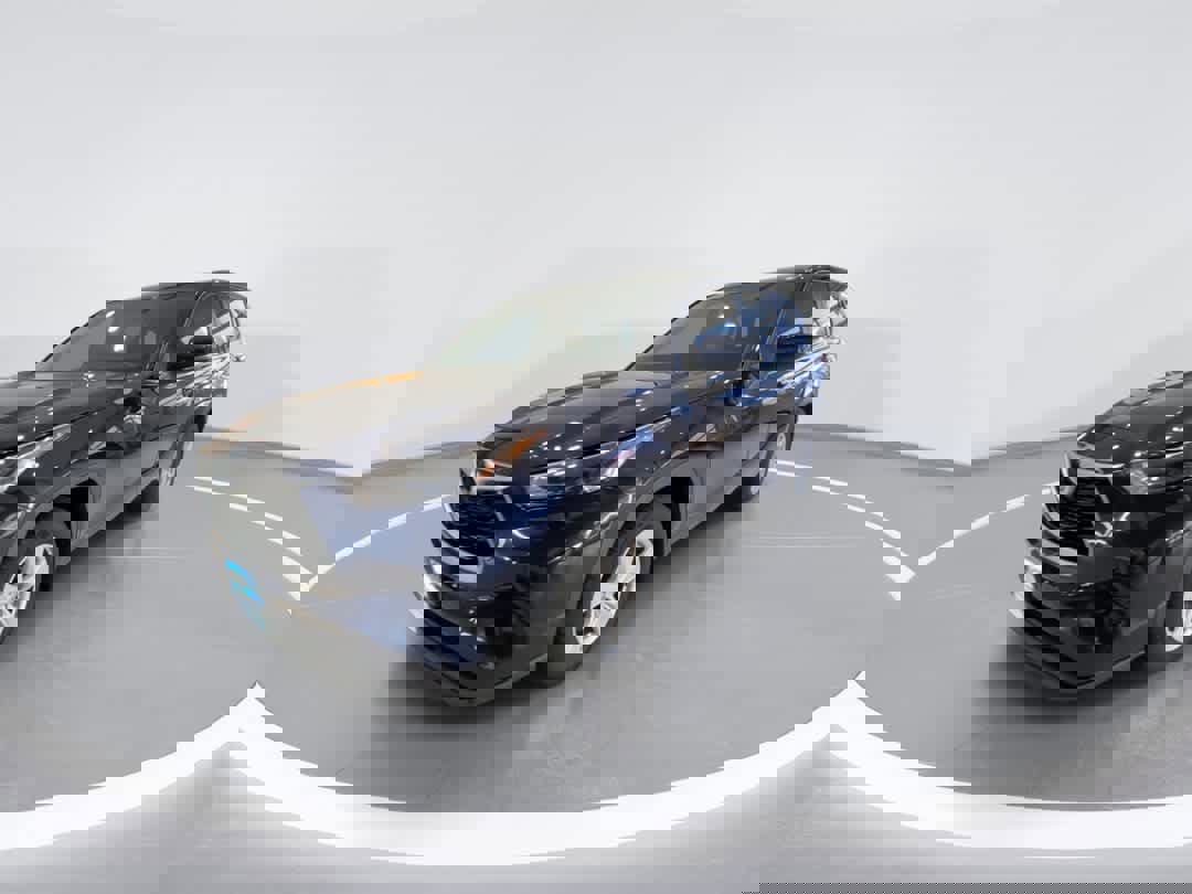 Used 2023 Toyota Highlander L image 4