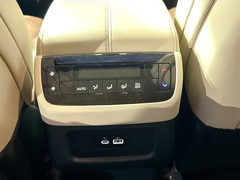 Used 2025 INFINITI QX60 Pure image 26