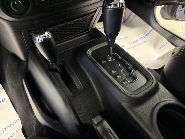 Used 2017 Jeep Wrangler Unlimited Sahara image 22