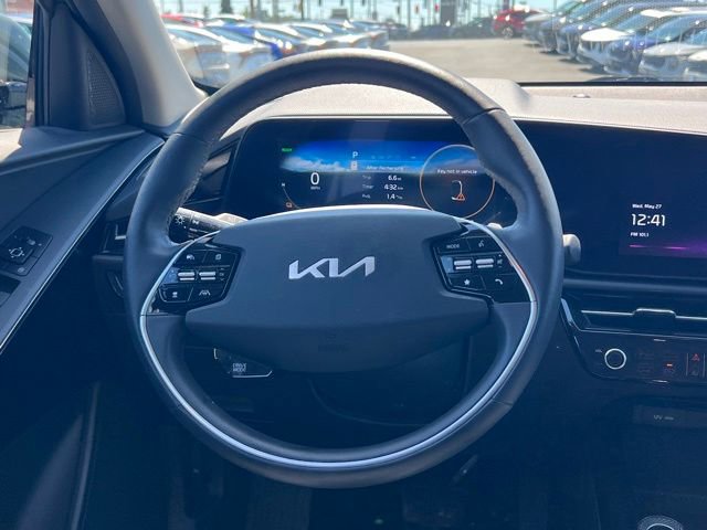Certified 2023 Kia Niro Wind w/ Wind Preserve Package FWD image 12