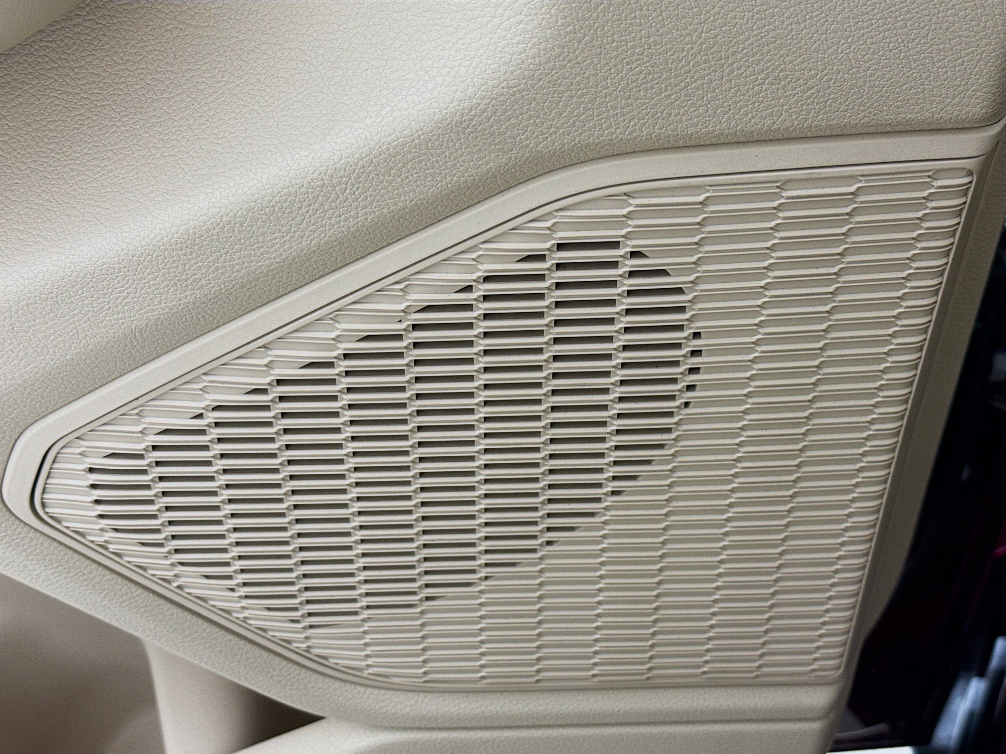 Used 2024 Jeep Grand Cherokee Limited image 22