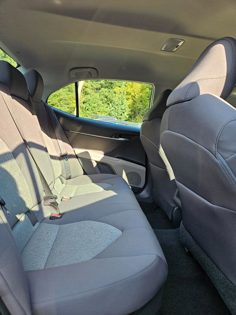 Used 2018 Toyota Camry LE image 35