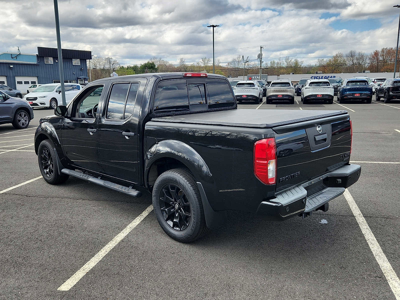 Used 2018 Nissan Frontier SV w/ Value Truck Package AWD/4WD image 6