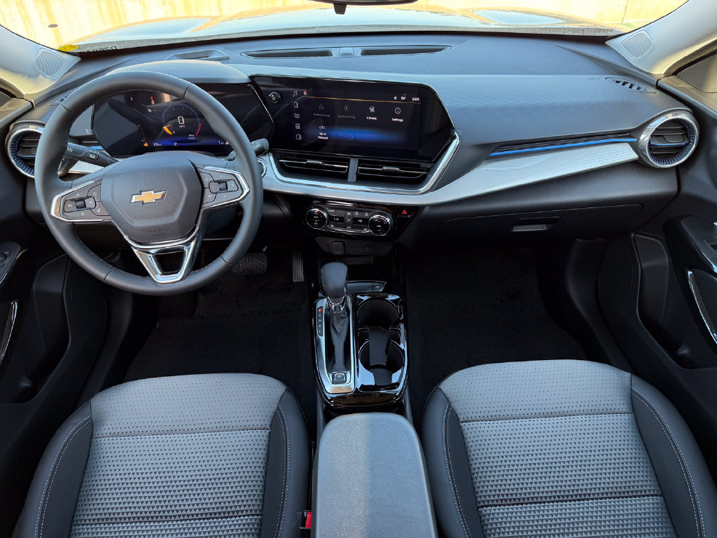New 2026 Chevrolet Trax LT w/ Sunroof Package FWD image 11