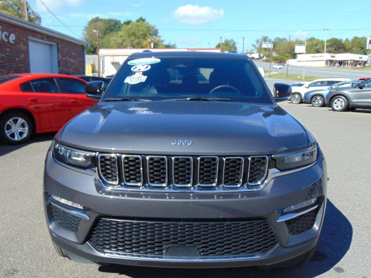 Used 2024 Jeep Grand Cherokee Limited 4xe AWD/4WD image 2