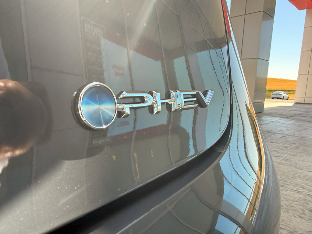 New 2026 Toyota Prius Plug-In Hybrid FWD image 10