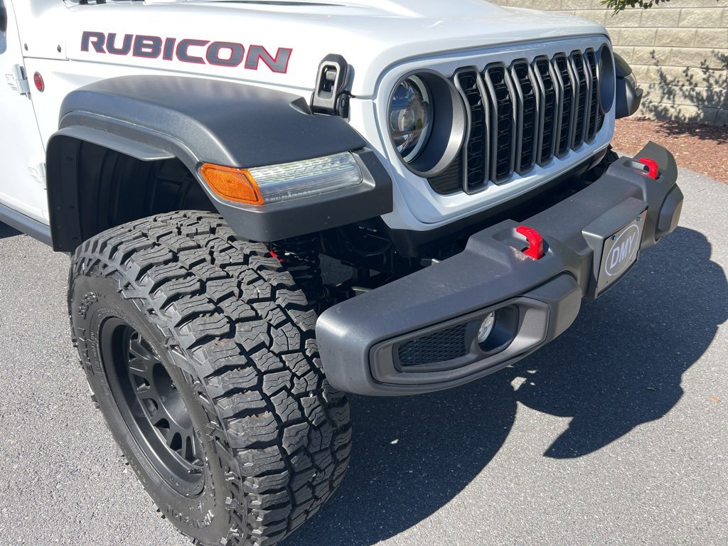 Used 2025 Jeep Gladiator Rubicon w/ Safety Group image 4