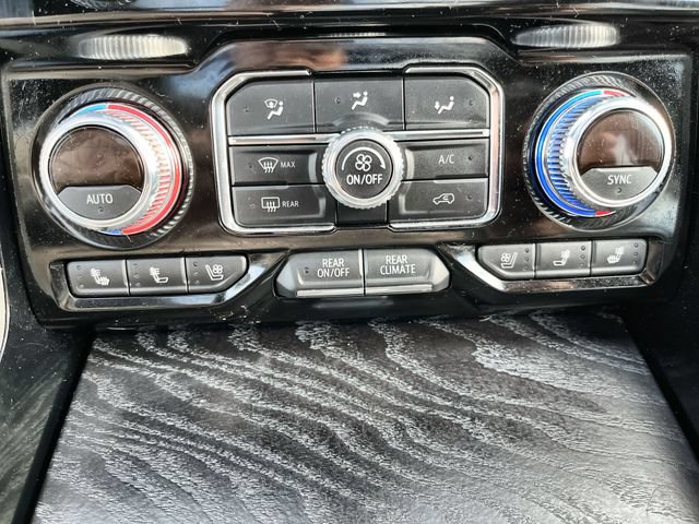 Used 2021 GMC Yukon Denali w/ Denali Premium Package AWD/4WD image 18