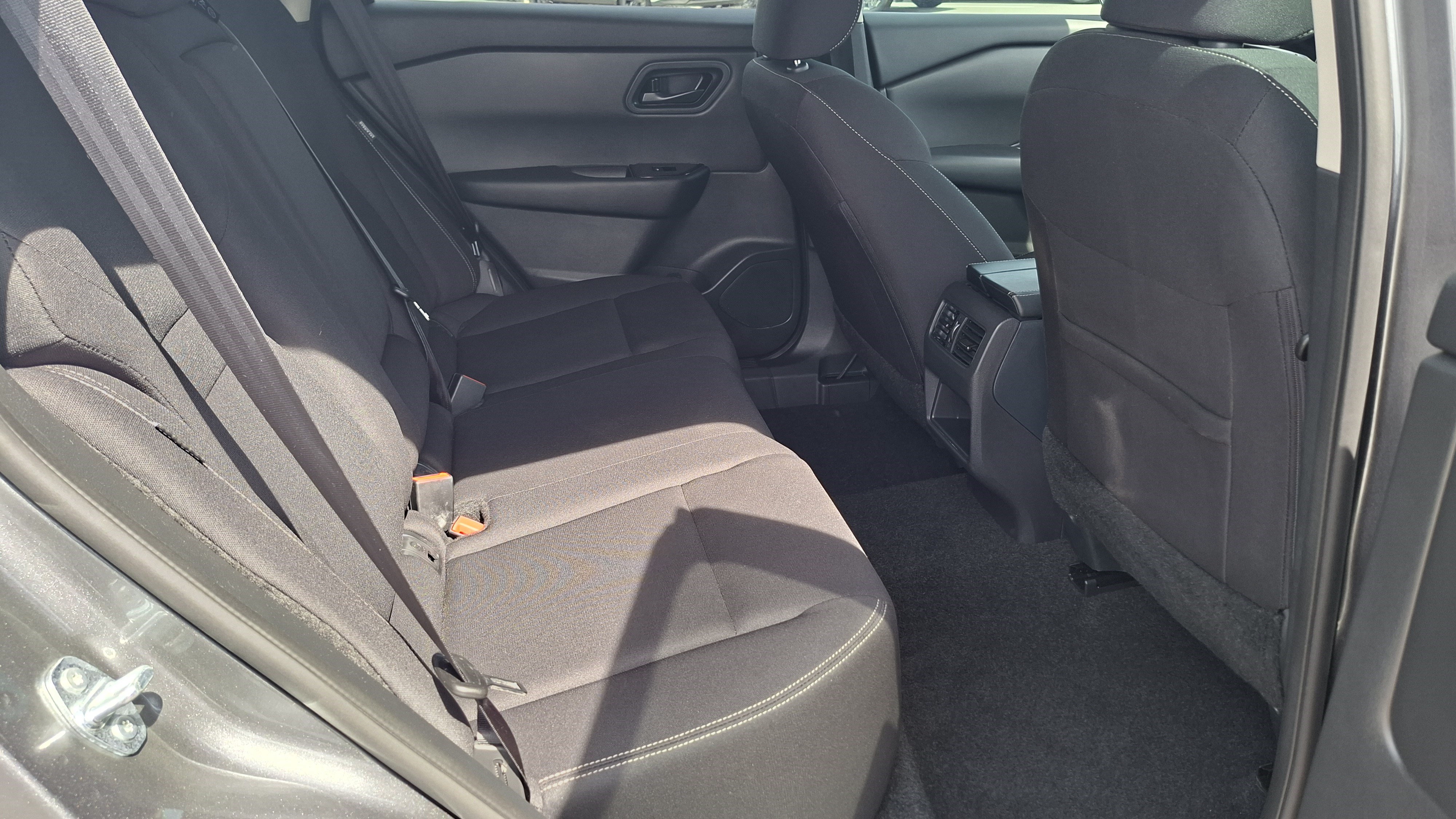 Certified 2025 Nissan Rogue S FWD image 22