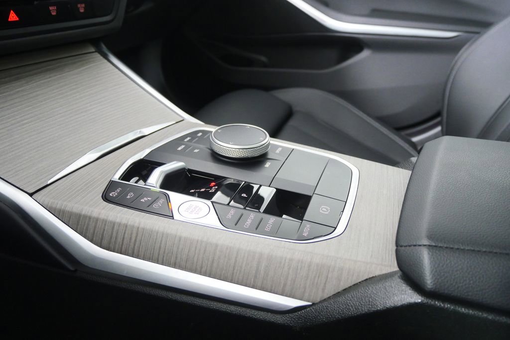 Certified 2025 BMW 330i Sedan image 24