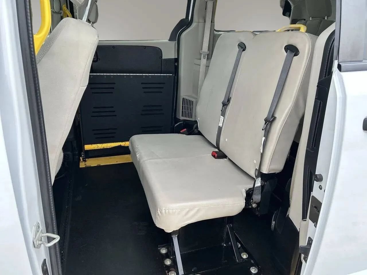 Used 2019 Dodge Grand Caravan SE w/ Power Convenience Group I FWD image 22