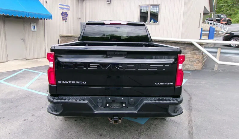 Used 2019 Chevrolet Silverado 1500 Custom w/ Custom Convenience Package AWD/4WD image 6