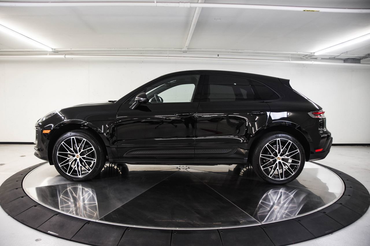 Certified 2026 Porsche Macan image 2