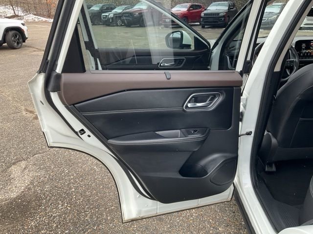 Used 2021 Nissan Rogue SL w/ Premium Package AWD/4WD image 48