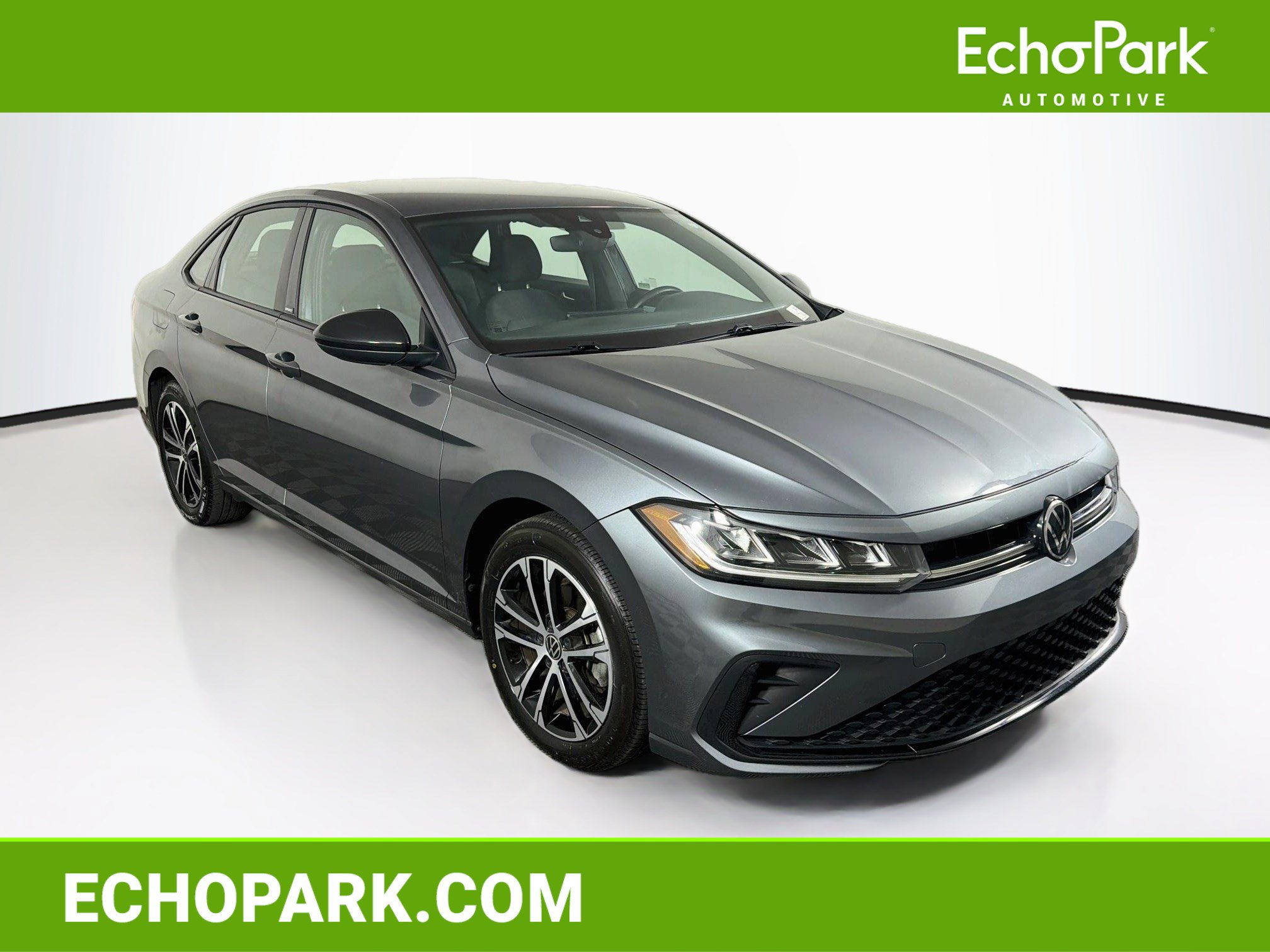 Used 2025 Volkswagen Jetta Sport FWD image 1