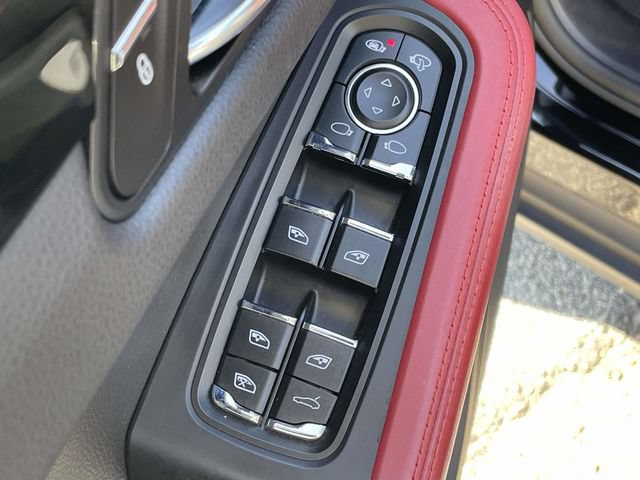 Used 2018 Porsche Macan Sport Edition AWD/4WD image 15