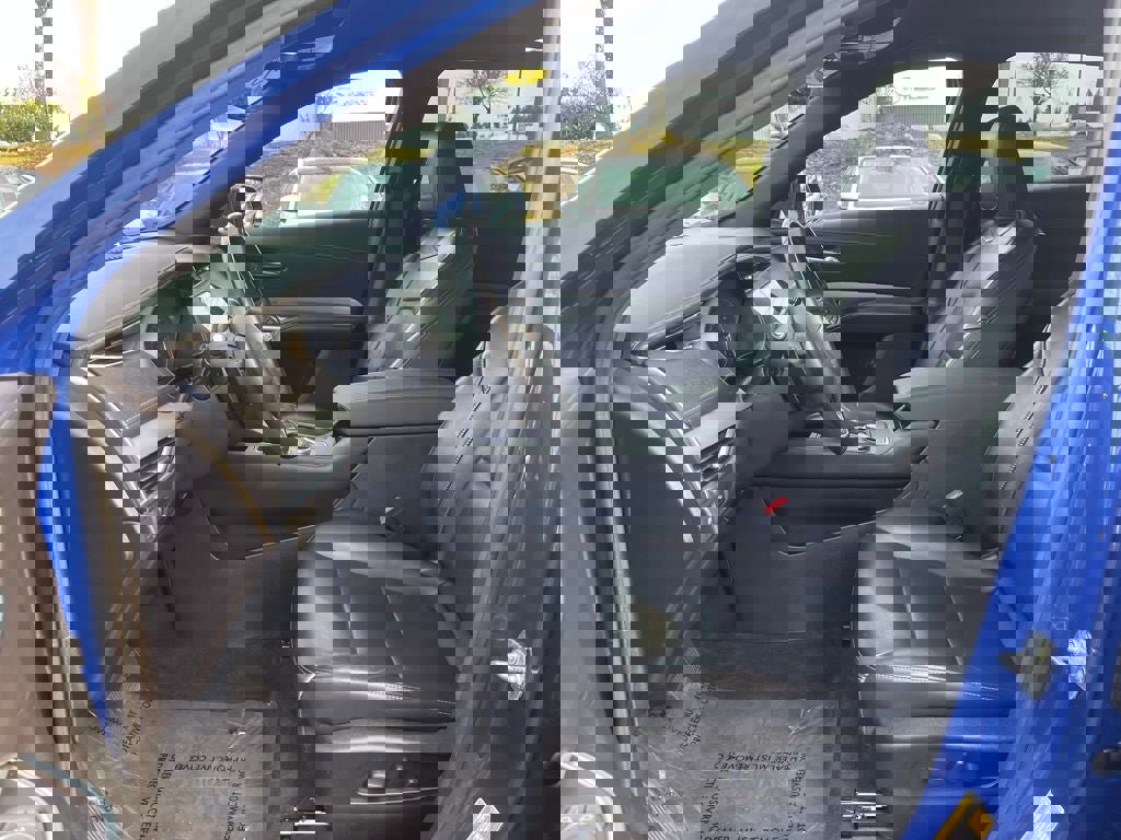 Used 2022 Cadillac XT4 Premium Luxury w/ Safety Alert Package image 15