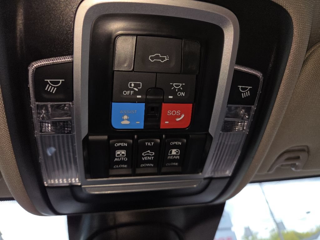 Used 2024 RAM 2500 Limited w/ Safety Group AWD/4WD image 25