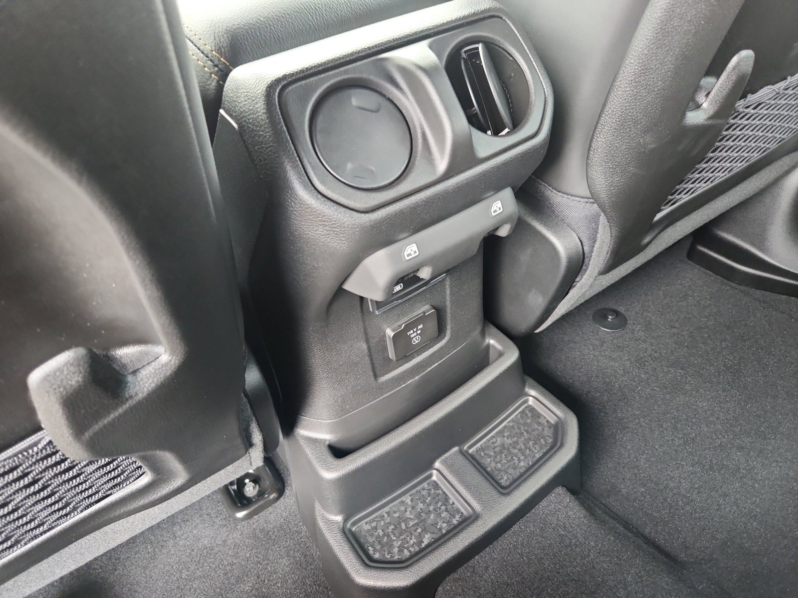 New 2025 Jeep Wrangler Unlimited Rubicon 392 image 33