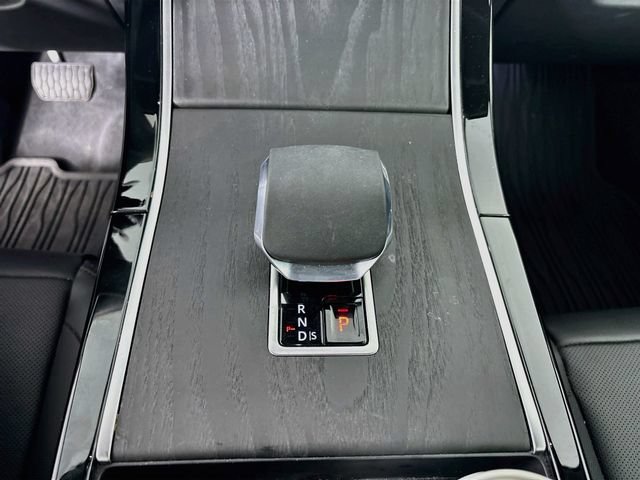 Used 2026 Land Rover Range Rover Velar S AWD/4WD image 19