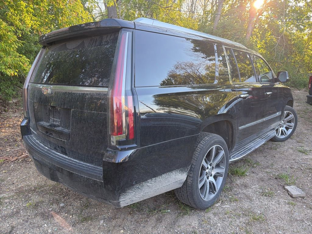 Used 2017 Cadillac Escalade ESV Luxury AWD/4WD image 5