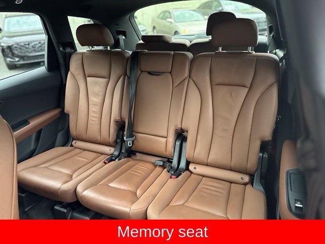 Used 2023 Audi Q7 3.0T Premium w/ Convenience Package AWD/4WD image 30