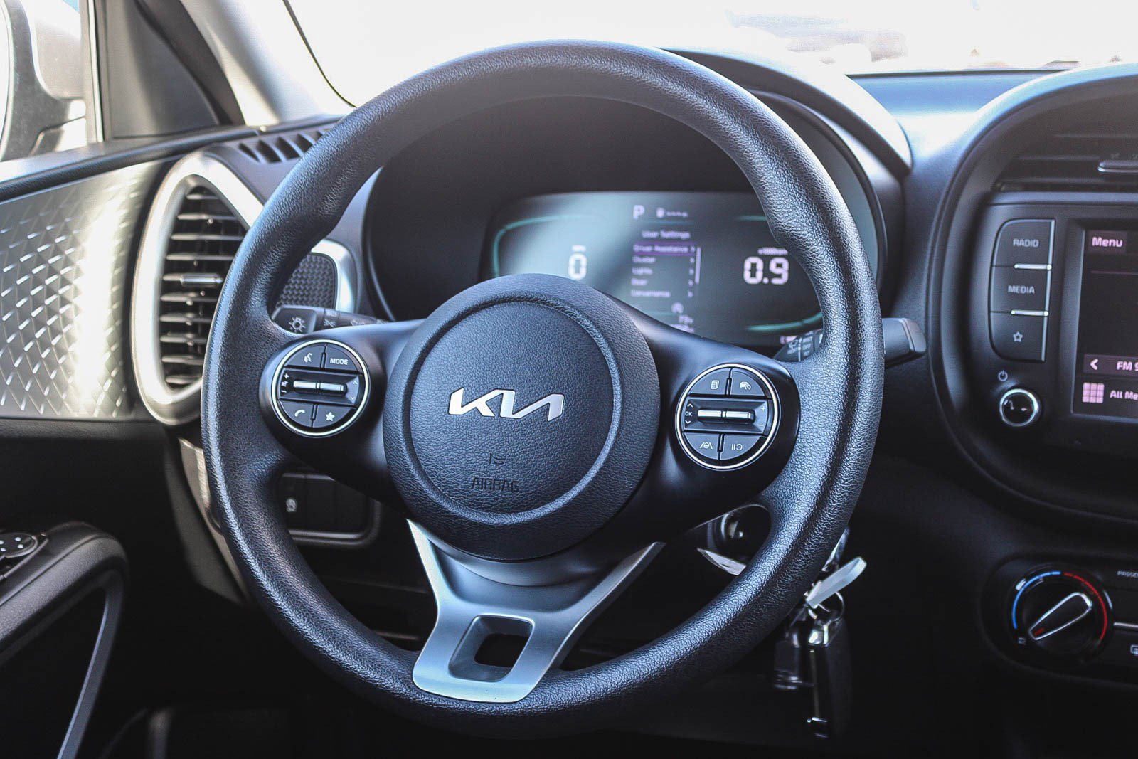 Used 2023 Kia Soul LX w/ Option Group 015 image 16